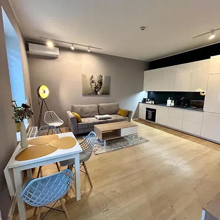 Targowa L6 Apartment Lublin